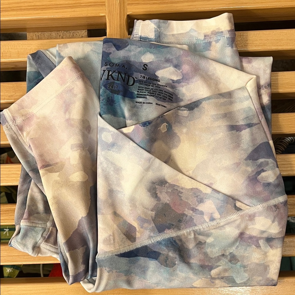 Soma Pastel Watercolor Jogger Leggings in Blue, Pink & Cream